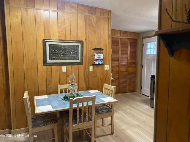 $299,900 | 8093 Breezy Point Road East, Keystone Heights, FL 32656