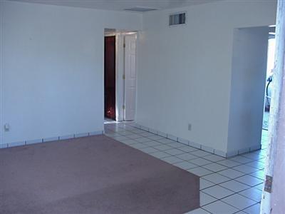 4635 East Montecito Street Tucson, AZ 85711 - Photo 4 of 6