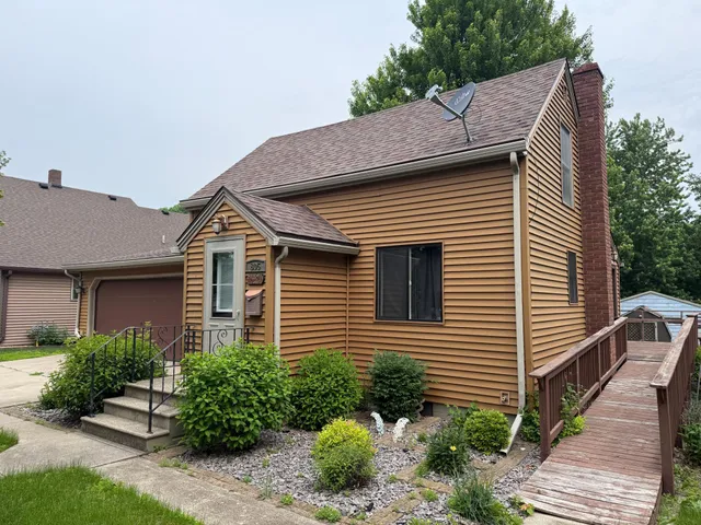 $125,000 | 805 East Elm Street, Redwood Falls, MN 56283