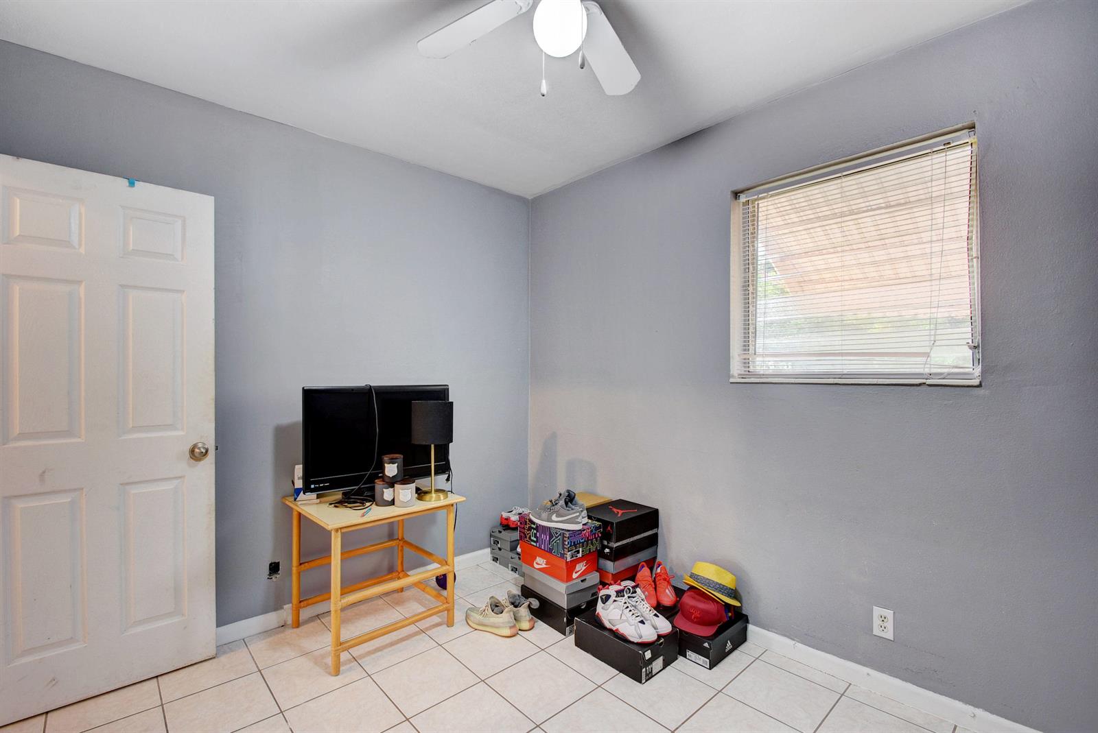54 Tortuga Road Palm Springs, FL 33461 - Photo 19 of 26