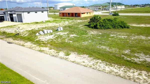 $55,900 | 1238 Northwest 24th Terrace, Cape Coral, FL 33993