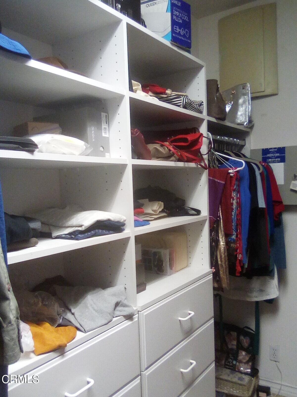 3502 Giddings Ranch Road Altadena, CA 91001 - Photo 20 of 33 a close view of walk in closet