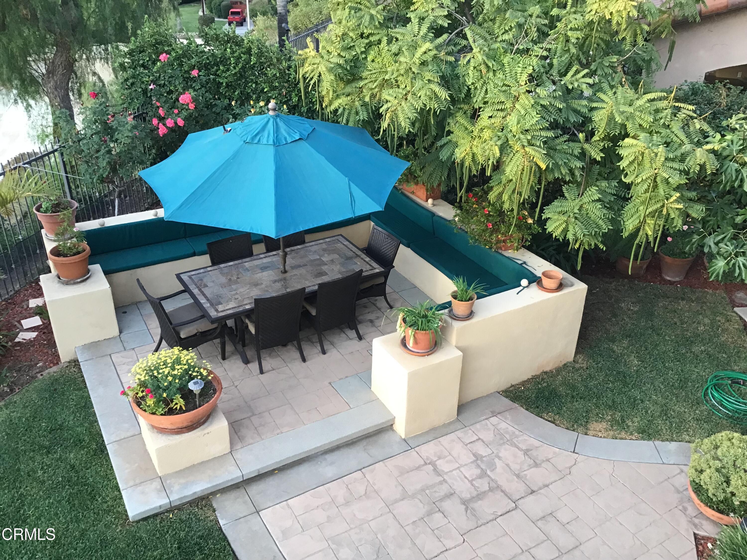 3502 Giddings Ranch Road Altadena, CA 91001 - Photo 29 of 33 a view of a chairs and table in the patio