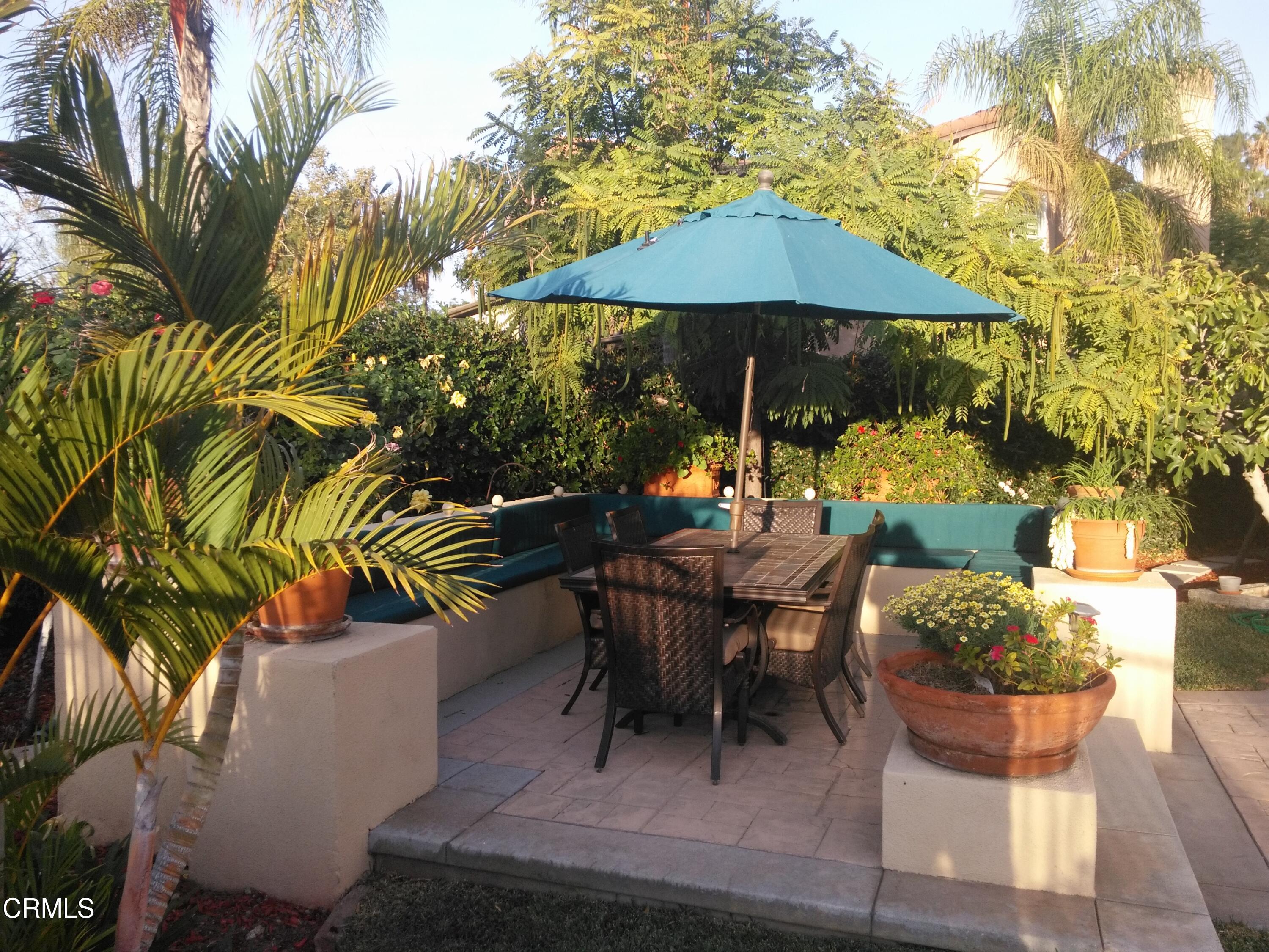 3502 Giddings Ranch Road Altadena, CA 91001 - Photo 32 of 33 a patio with tables and chairs