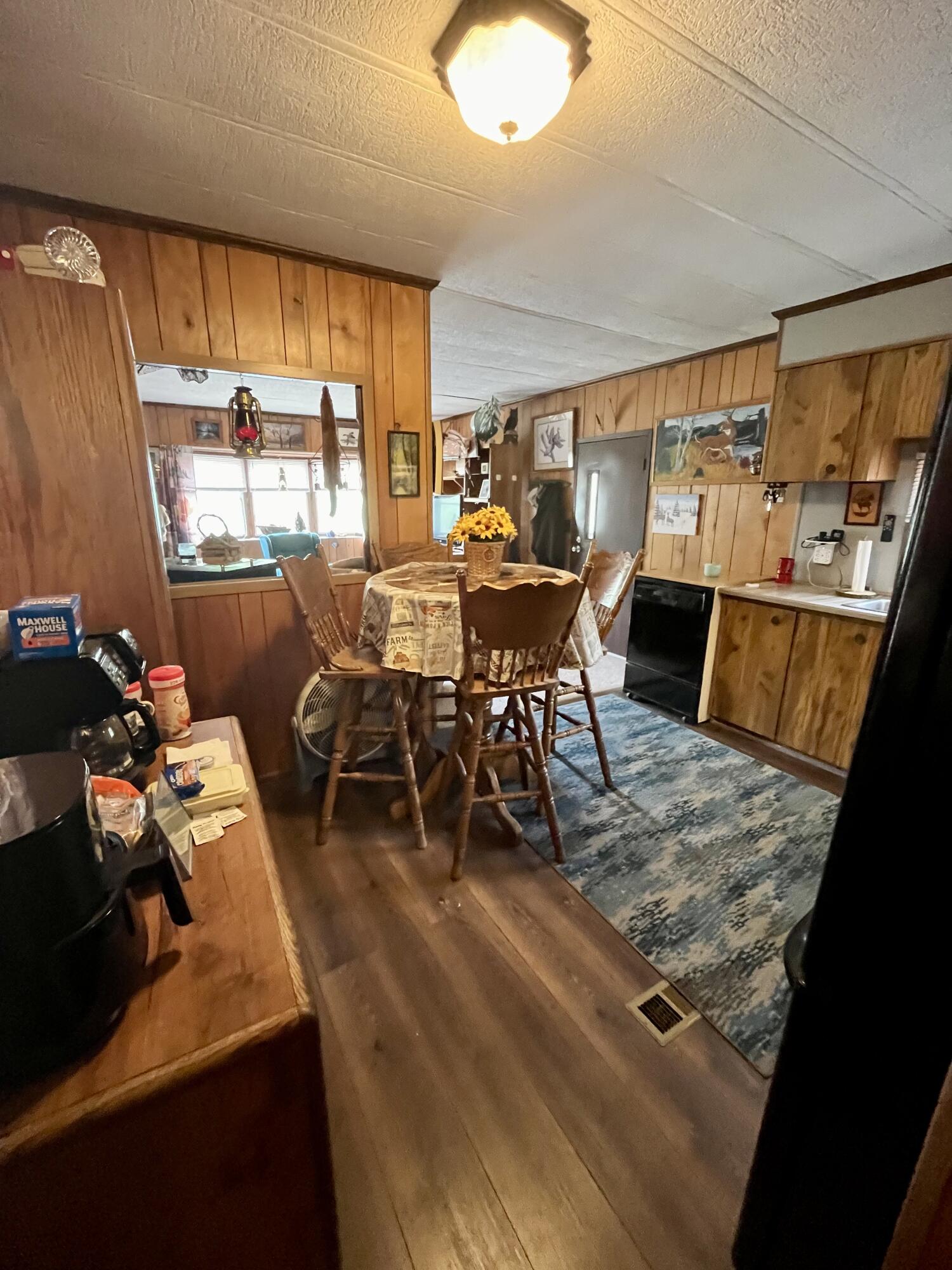 6804 West Deerpath Road Evart, MI 49631 - Photo 4 of 15 IMG_2890