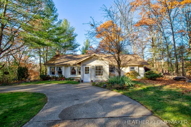 $365,000 | 1882 Dillingham Drive, Allegan, MI 49010