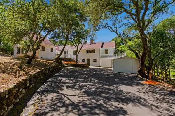 $999,000 | 1866 Silverado Trail, Napa, CA 94558