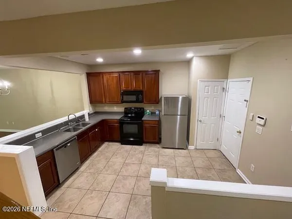 $1,995 | 4199 Highwood Drive, Jacksonville, FL 32216