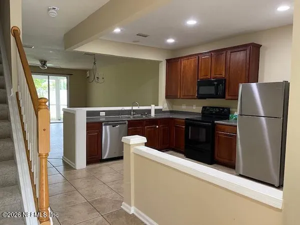 $1,995 | 4199 Highwood Drive, Jacksonville, FL 32216