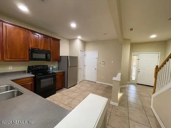 $1,995 | 4199 Highwood Drive, Jacksonville, FL 32216