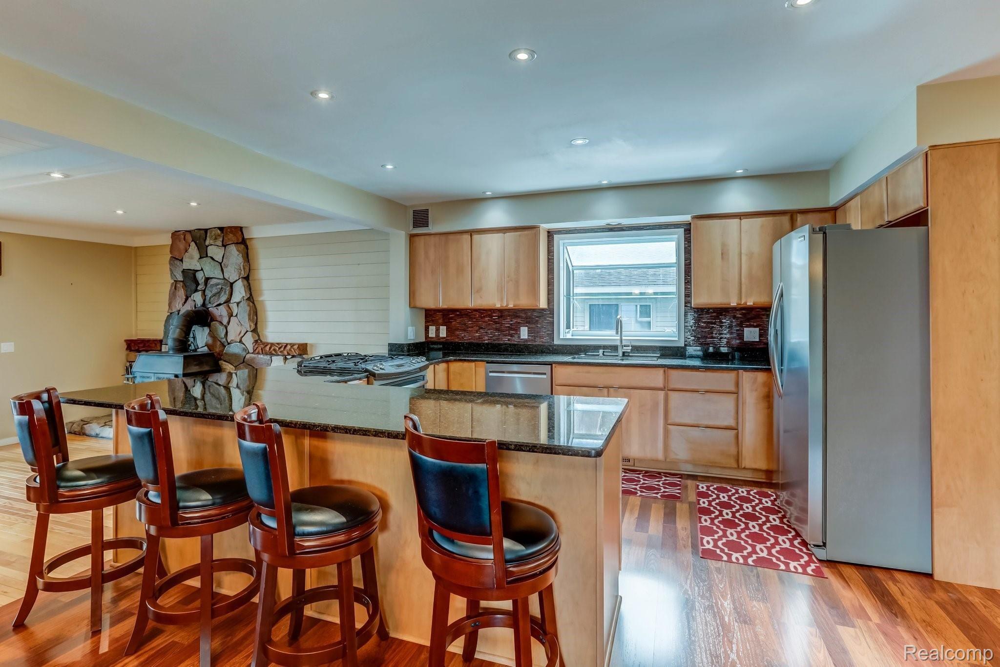 2100 Duck Lake Road North Highland, MI 48356 - Photo 9 of 57 2100 Duck Lake Rd N, Highland Charter Twp, MI 48356-9.jpg-SMALL