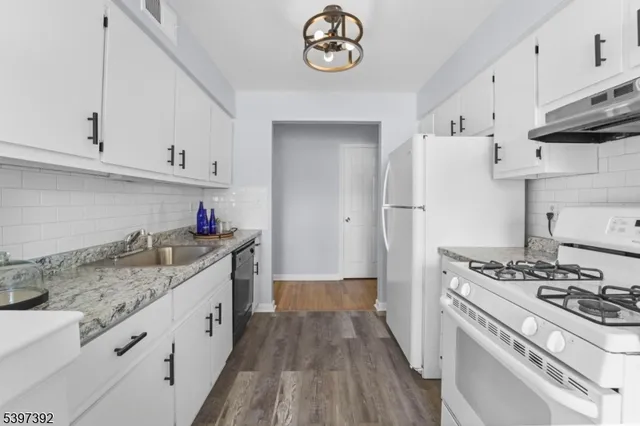 $1,900 | 1300 Rock Avenue, Unit 4, Plainfield, NJ 07060