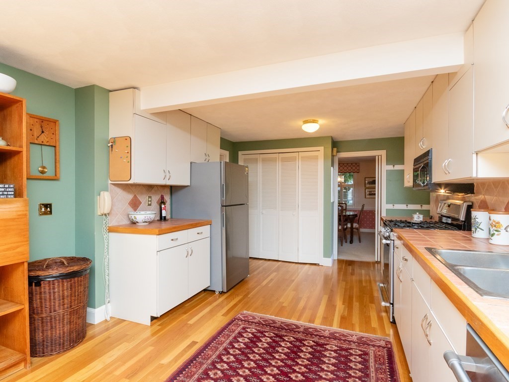 24 Fuller Brook Road Wellesley, MA 02482 - Photo 12 of 42 Gallery Image 12