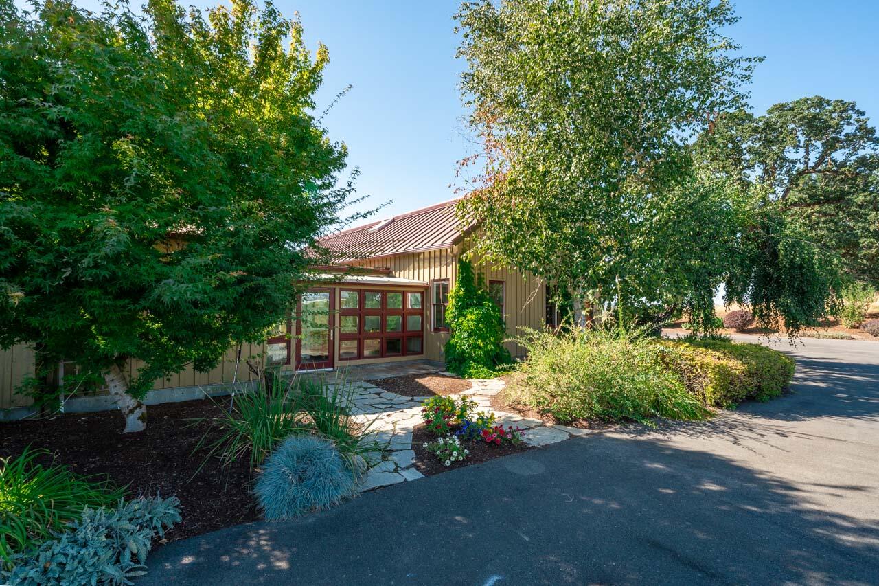 8290 Helmick Road Monmouth, OR 97361 - Photo 9 of 77 8290-Helmick-Rd-9