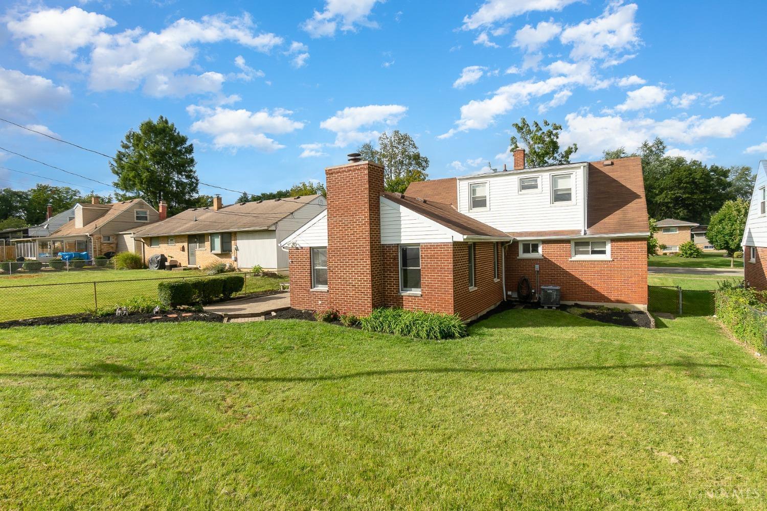 17 Hadley Road Greenhills, OH 45218 - Photo 33 of 36