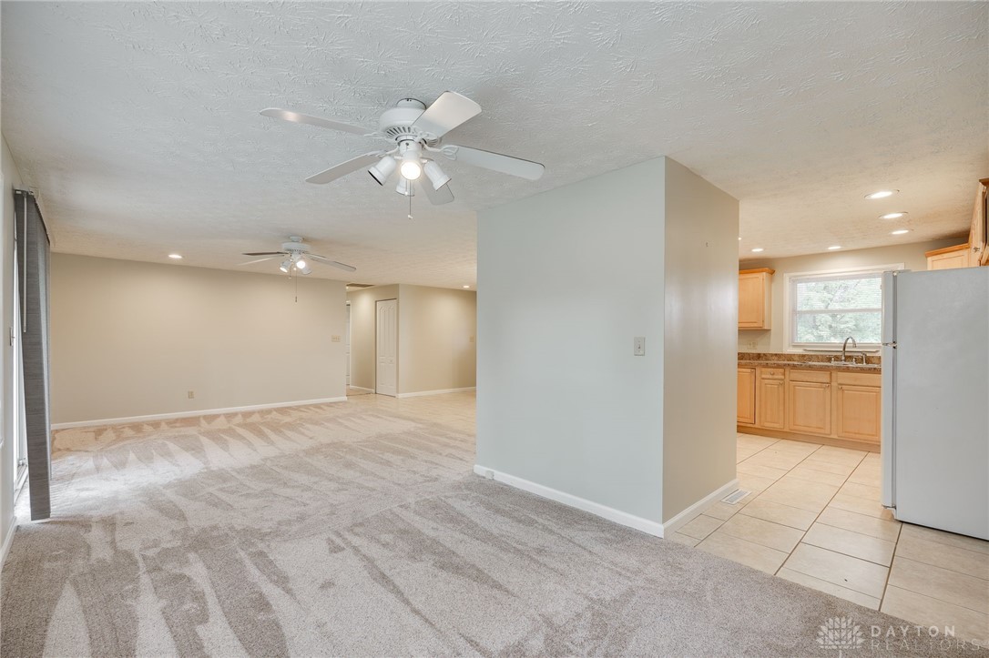 160 East Alex Bell Road Dayton, OH 45459 - Photo 9 of 28 Gallery Image 9