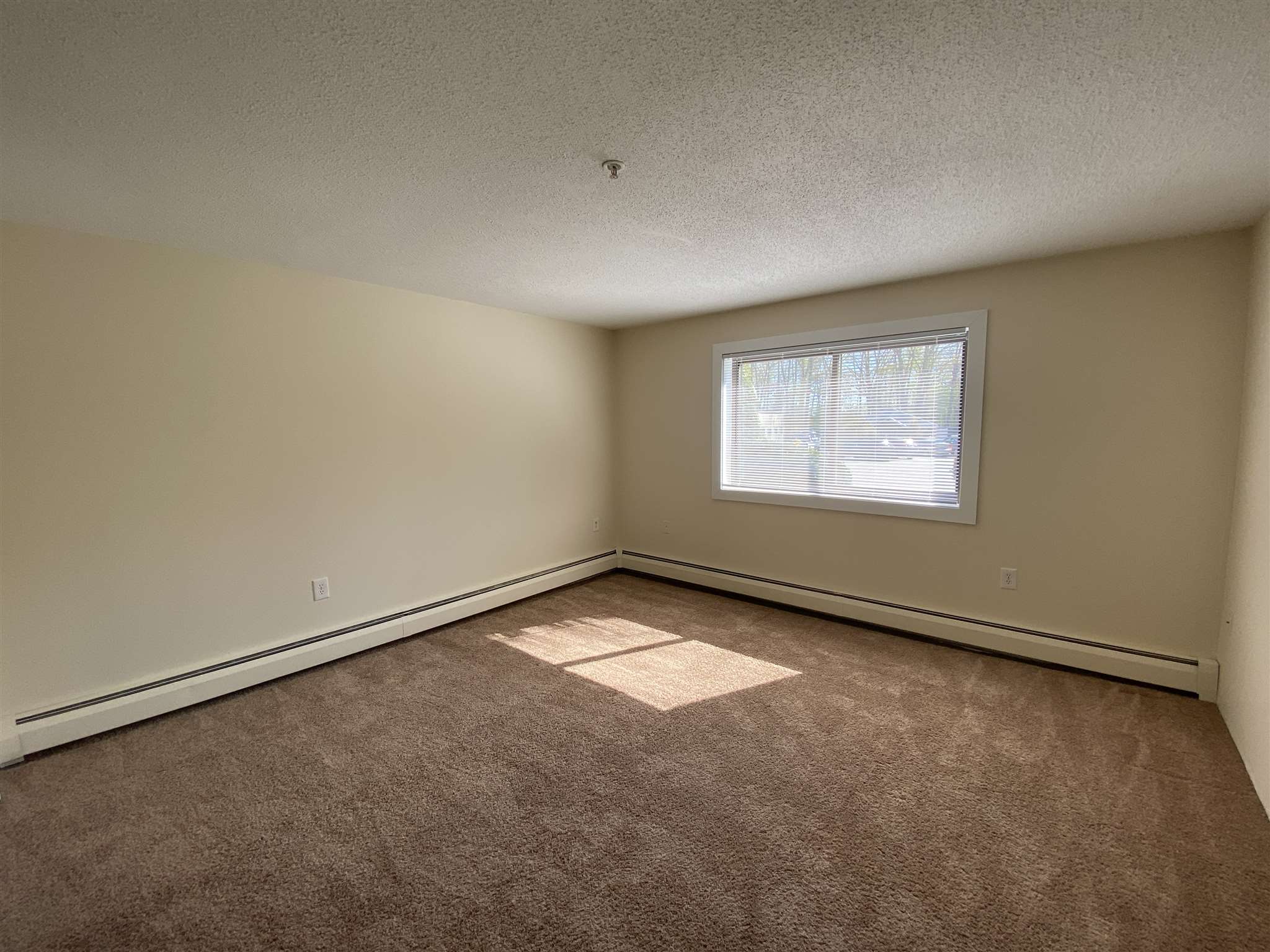 29 Capron Road, Unit 57 Milford, NH 03055 - Photo 20 of 40