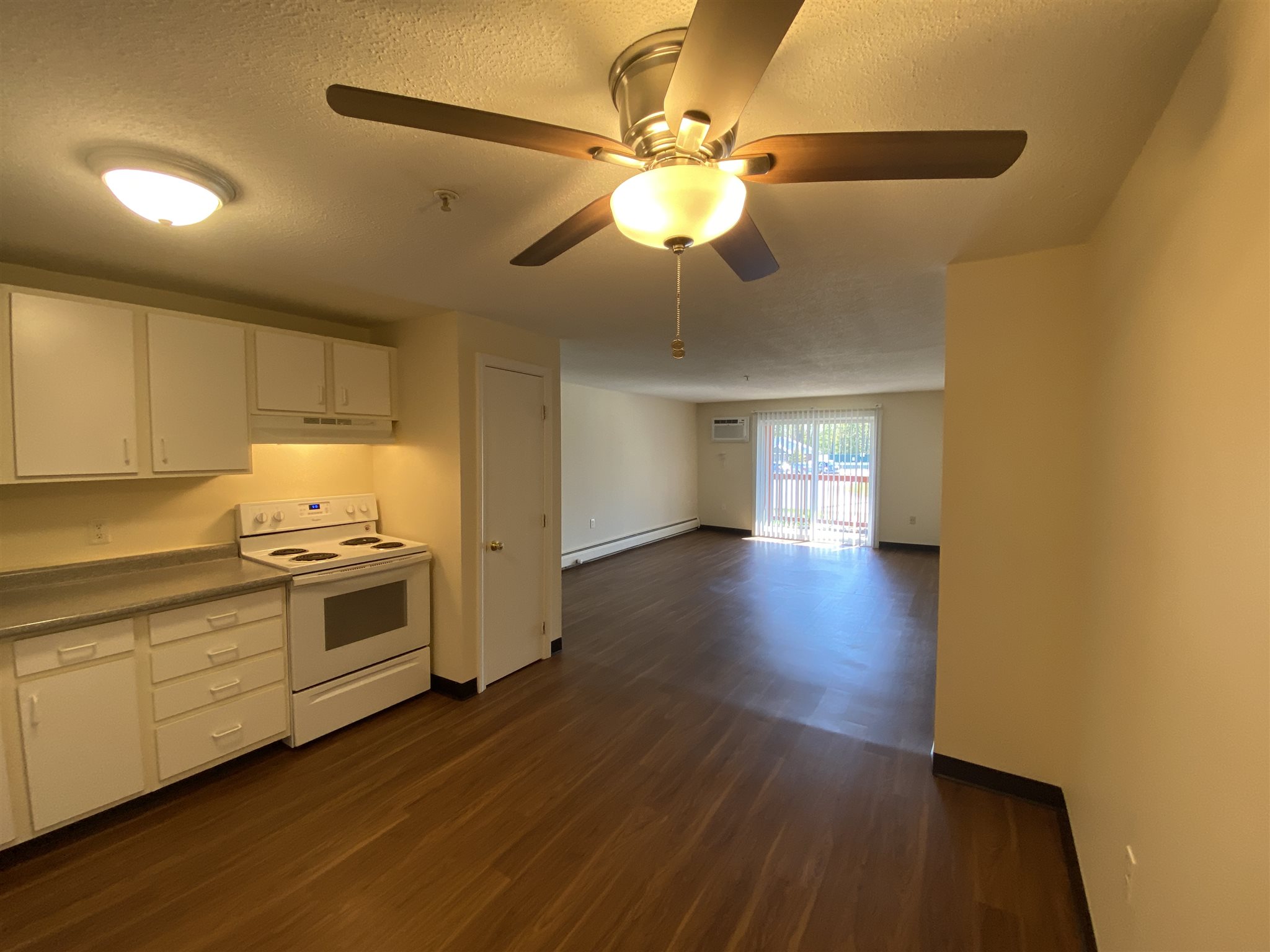 29 Capron Road, Unit 57 Milford, NH 03055 - Photo 8 of 40