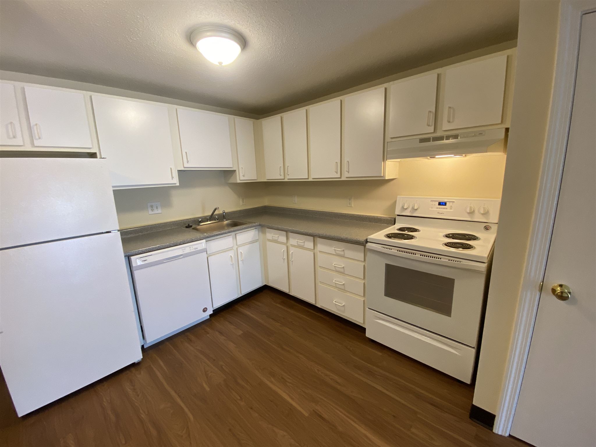 29 Capron Road, Unit 57 Milford, NH 03055 - Photo 9 of 40