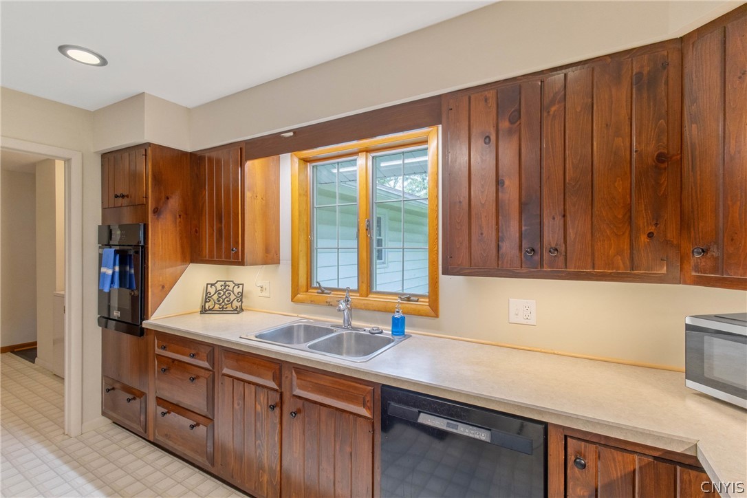8 Riverview Drive Fulton, NY 13069 - Photo 14 of 45