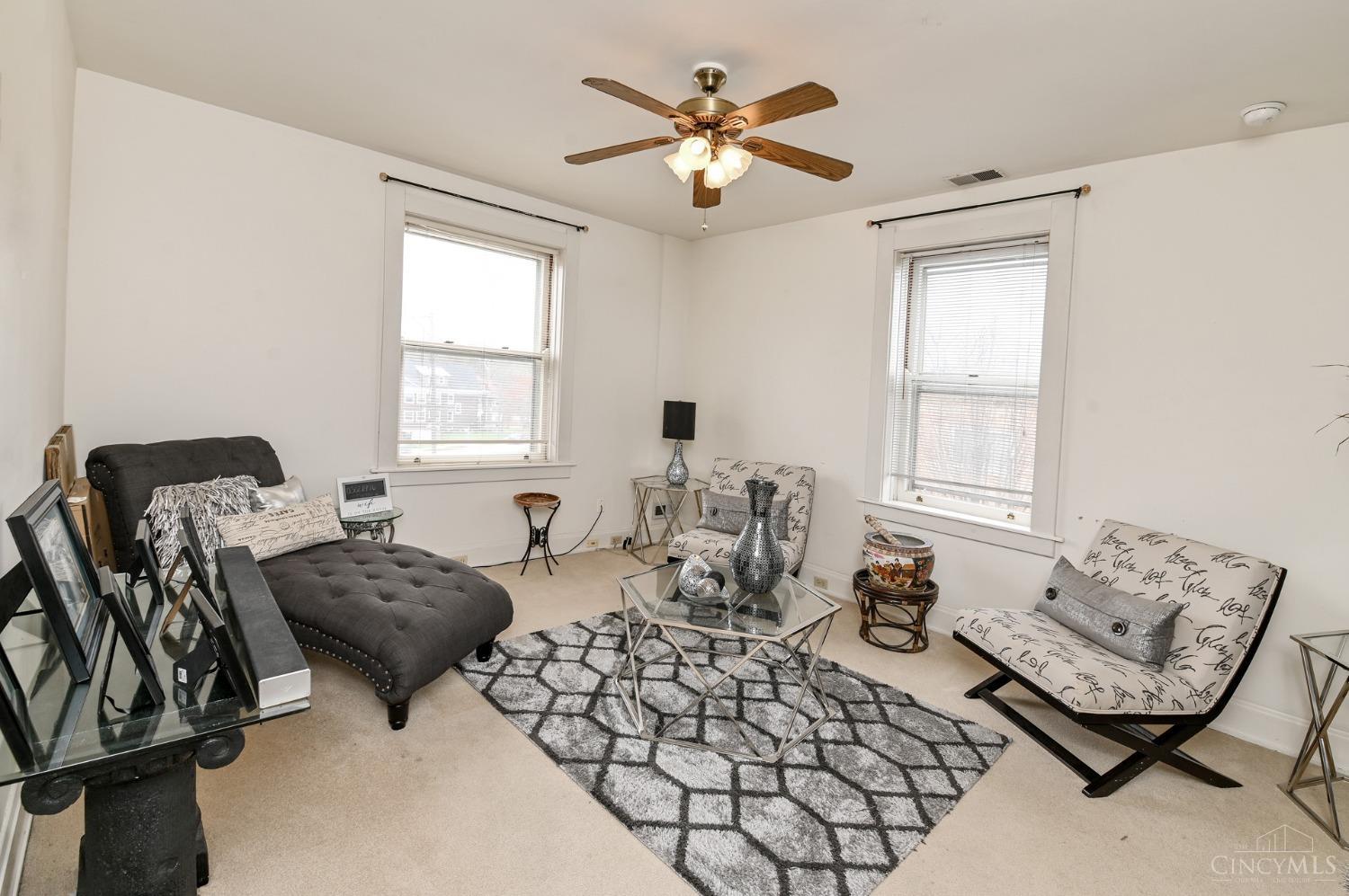 2598 Madison Road Cincinnati, OH 45208 - Photo 12 of 48 Gallery Image 12