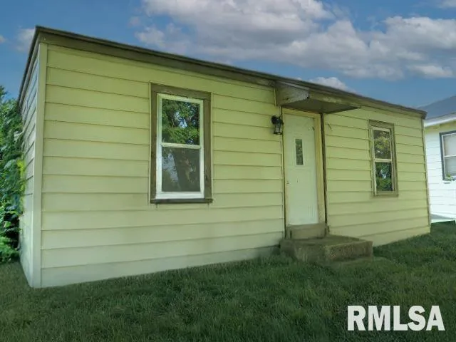 $8,900 | 618 Poplar Street, Savanna, IL 61074