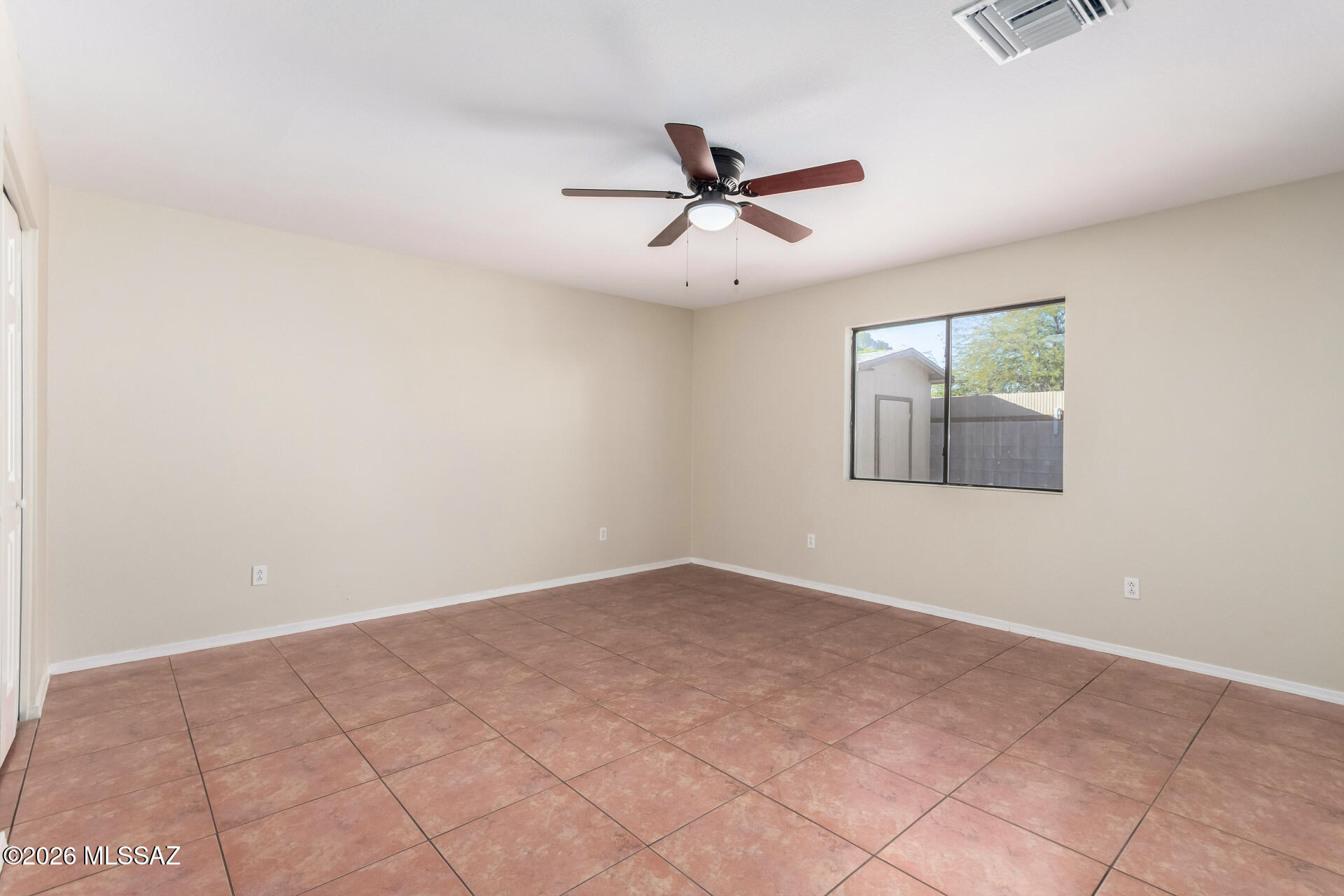 548 South Country Club Road Tucson, AZ 85716 - Photo 11 of 26