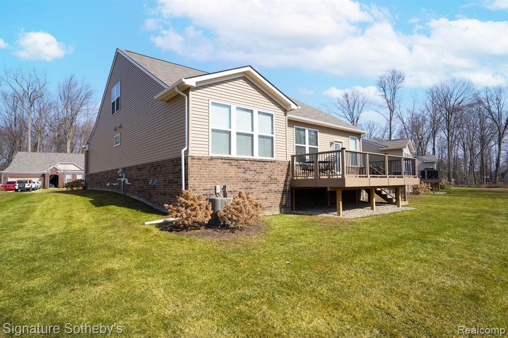 49583 Mapleton Canton, MI 48188 - Photo 37 of 46