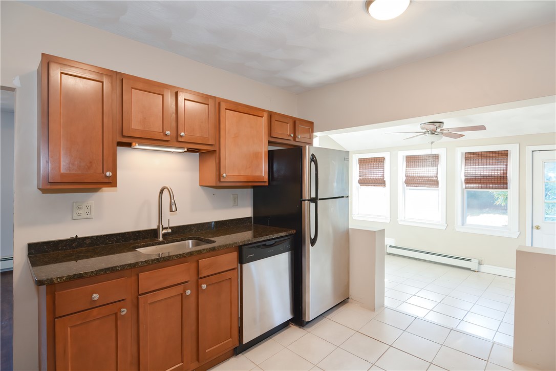 206 Riverside Avenue Warwick, RI 02889 - Photo 8 of 33