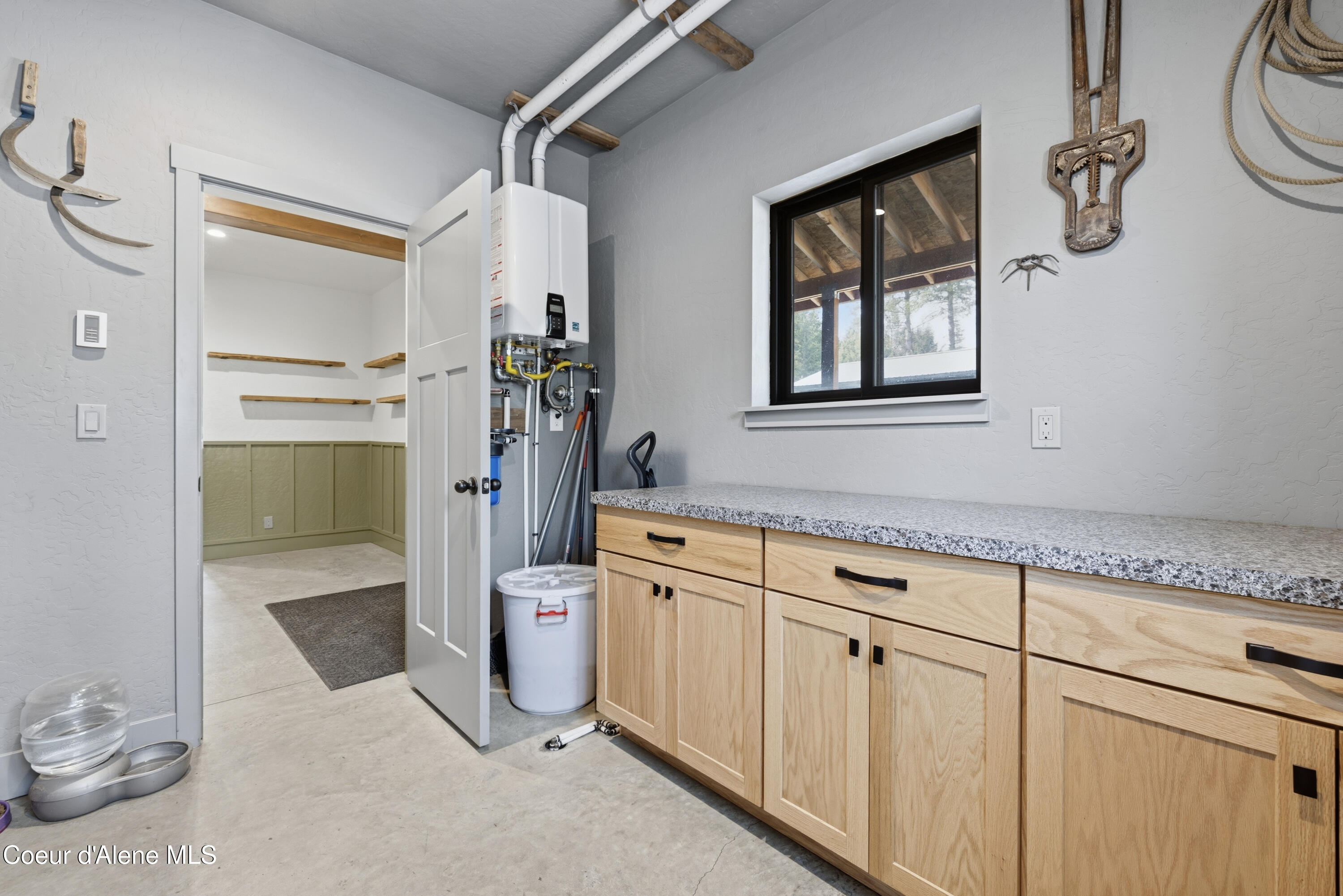 816 Old House Road Athol, ID 83801 - Photo 19 of 64 Water Heater