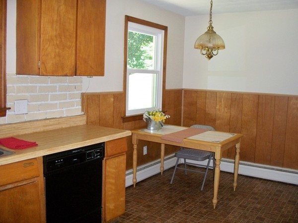 57 Herrman Street West Springfield, MA 01089 - Photo 13 of 24