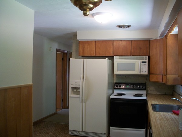 57 Herrman Street West Springfield, MA 01089 - Photo 14 of 24