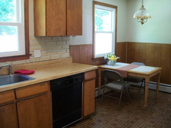 57 Herrman Street West Springfield, MA 01089 - Photo 15 of 24