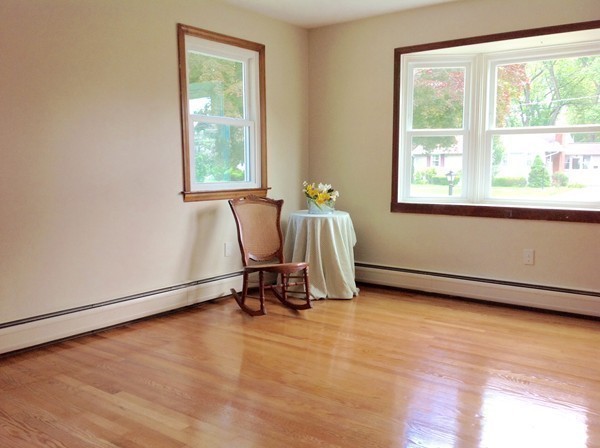 57 Herrman Street West Springfield, MA 01089 - Photo 3 of 24