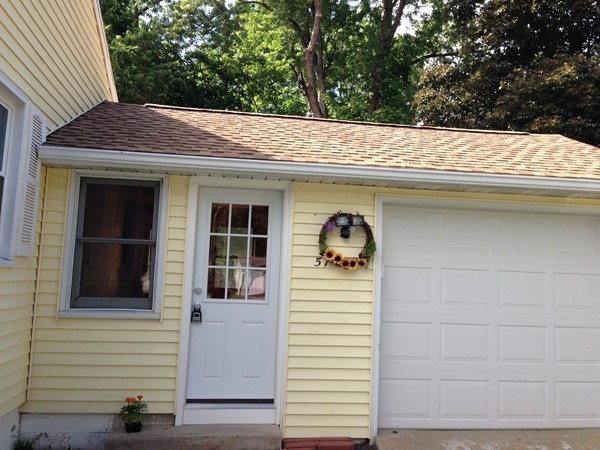 57 Herrman Street West Springfield, MA 01089 - Photo 4 of 24