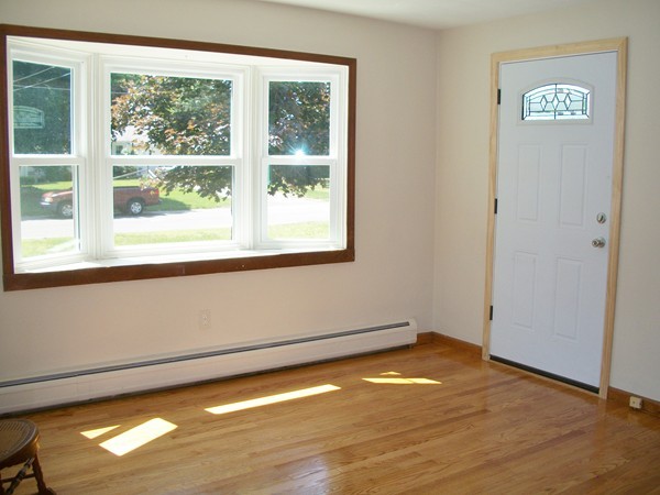 57 Herrman Street West Springfield, MA 01089 - Photo 5 of 24