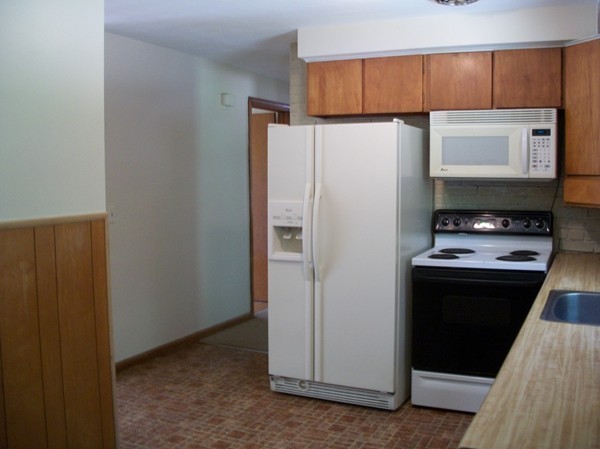 57 Herrman Street West Springfield, MA 01089 - Photo 8 of 24