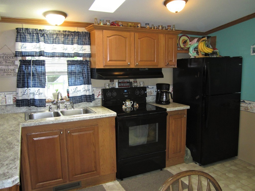 8 Swifts Beach Road, Unit 2 Wareham, MA 02571 - Photo 18 of 32 Gallery Image 18