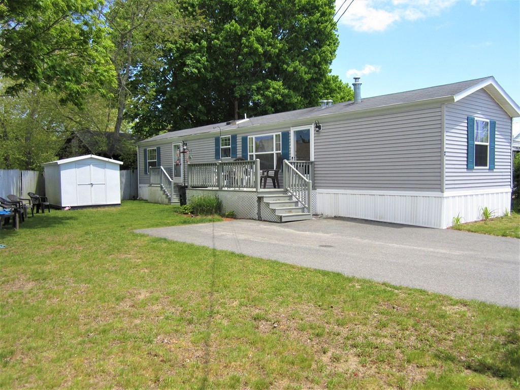 8 Swifts Beach Road, Unit 2 Wareham, MA 02571 - Photo 2 of 32 Gallery Image 2