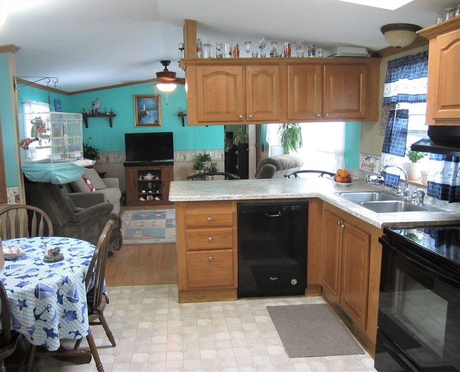 8 Swifts Beach Road, Unit 2 Wareham, MA 02571 - Photo 30 of 32 Gallery Image 30