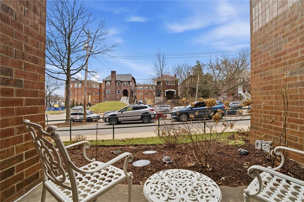 5715 Beacon Street, Unit 107 Pittsburgh, PA 15217 - Photo 38 of 50