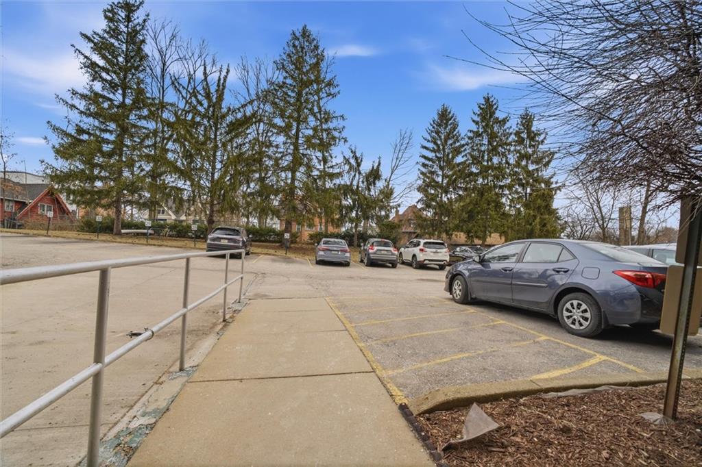 5715 Beacon Street, Unit 107 Pittsburgh, PA 15217 - Photo 41 of 50