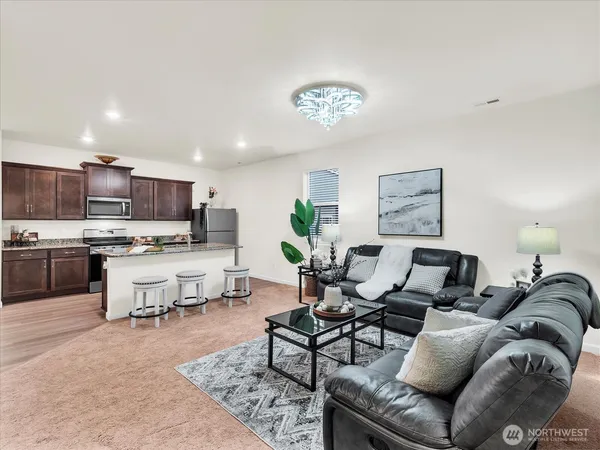 $620,000 | 6412 121st Avenue East, Puyallup, WA 98372