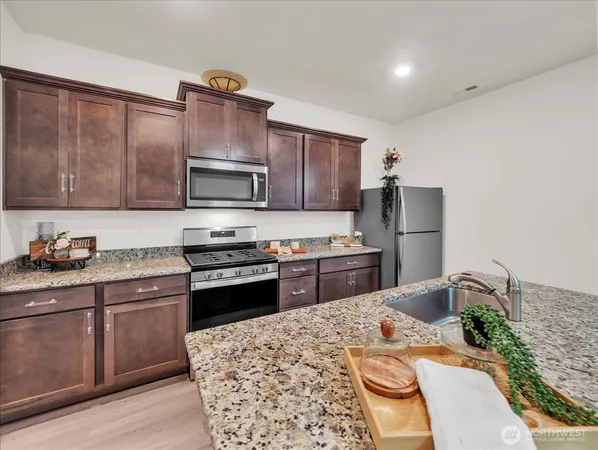 $620,000 | 6412 121st Avenue East, Puyallup, WA 98372