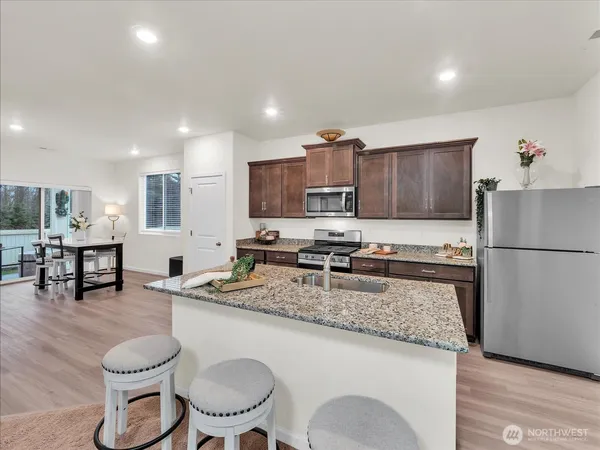 $620,000 | 6412 121st Avenue East, Puyallup, WA 98372