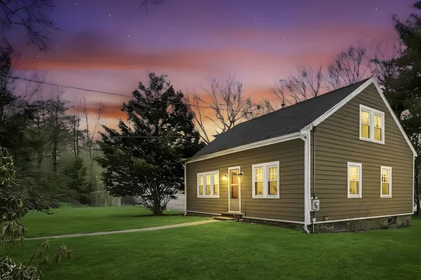 $639,900 | 300 West Main Street, Hopkinton, MA 01748
