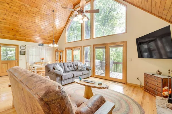 $399,900 | 161 Smokey Hollow Drive, Murphy, NC 28906