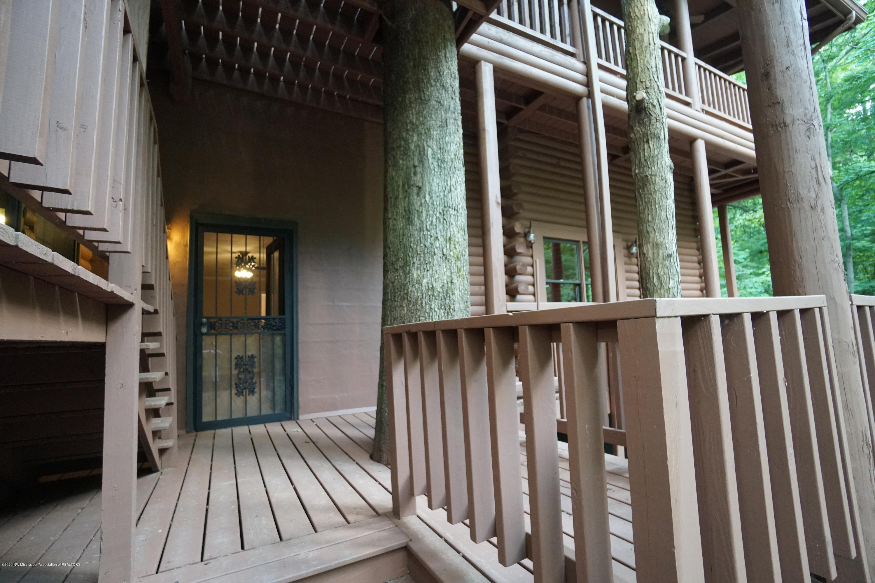3705 High Road Hernando, MS 38632 - Photo 14 of 40 Decks & Trees