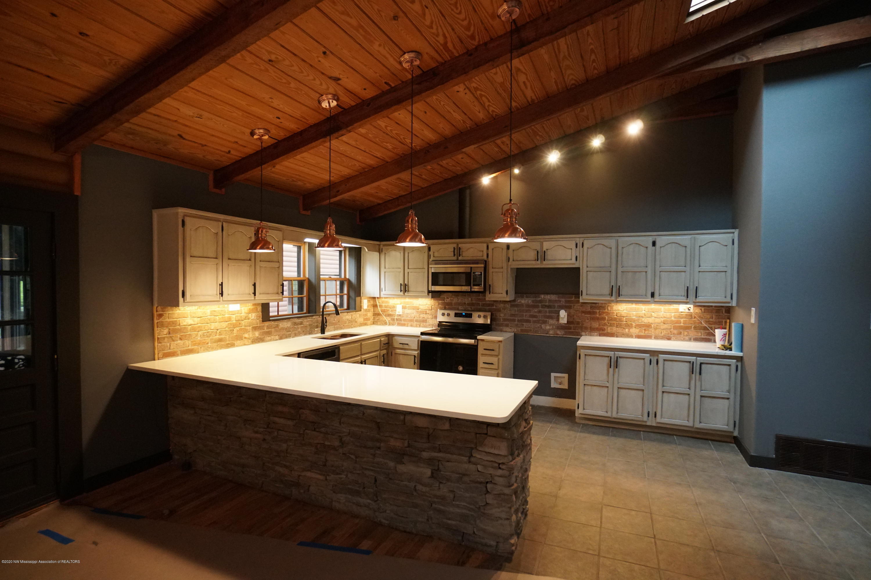 3705 High Road Hernando, MS 38632 - Photo 26 of 40 Kitchen