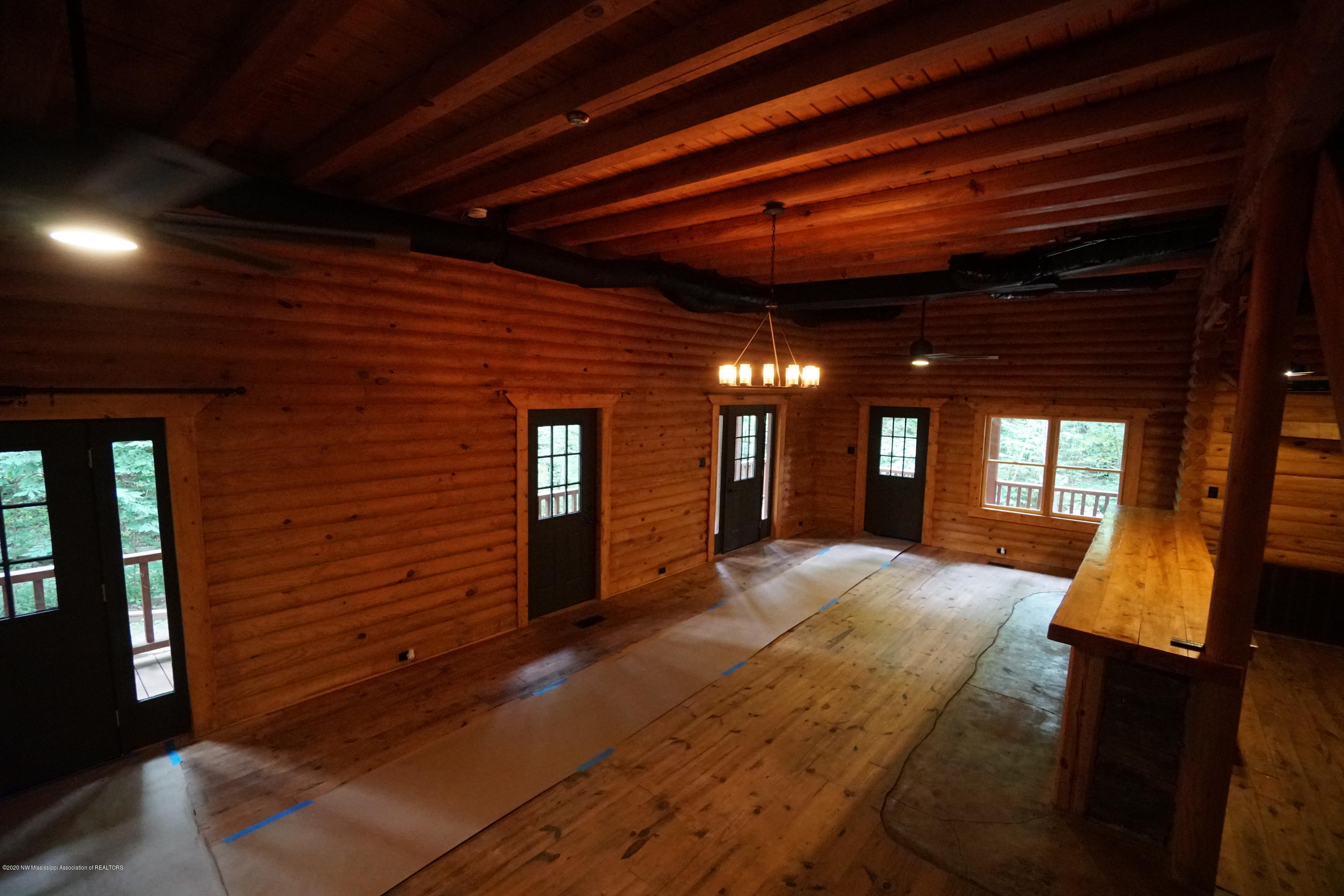 3705 High Road Hernando, MS 38632 - Photo 33 of 40 Living Room